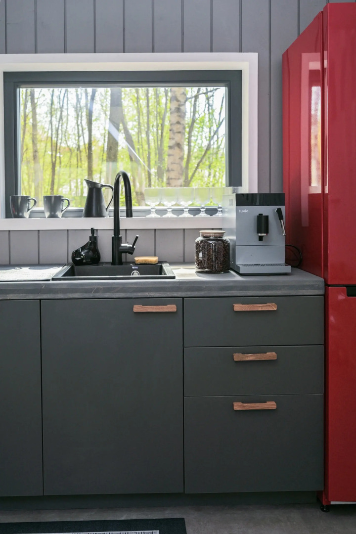 Барнхаус ЗвенДзен Mix 78 black Кики и Зизи