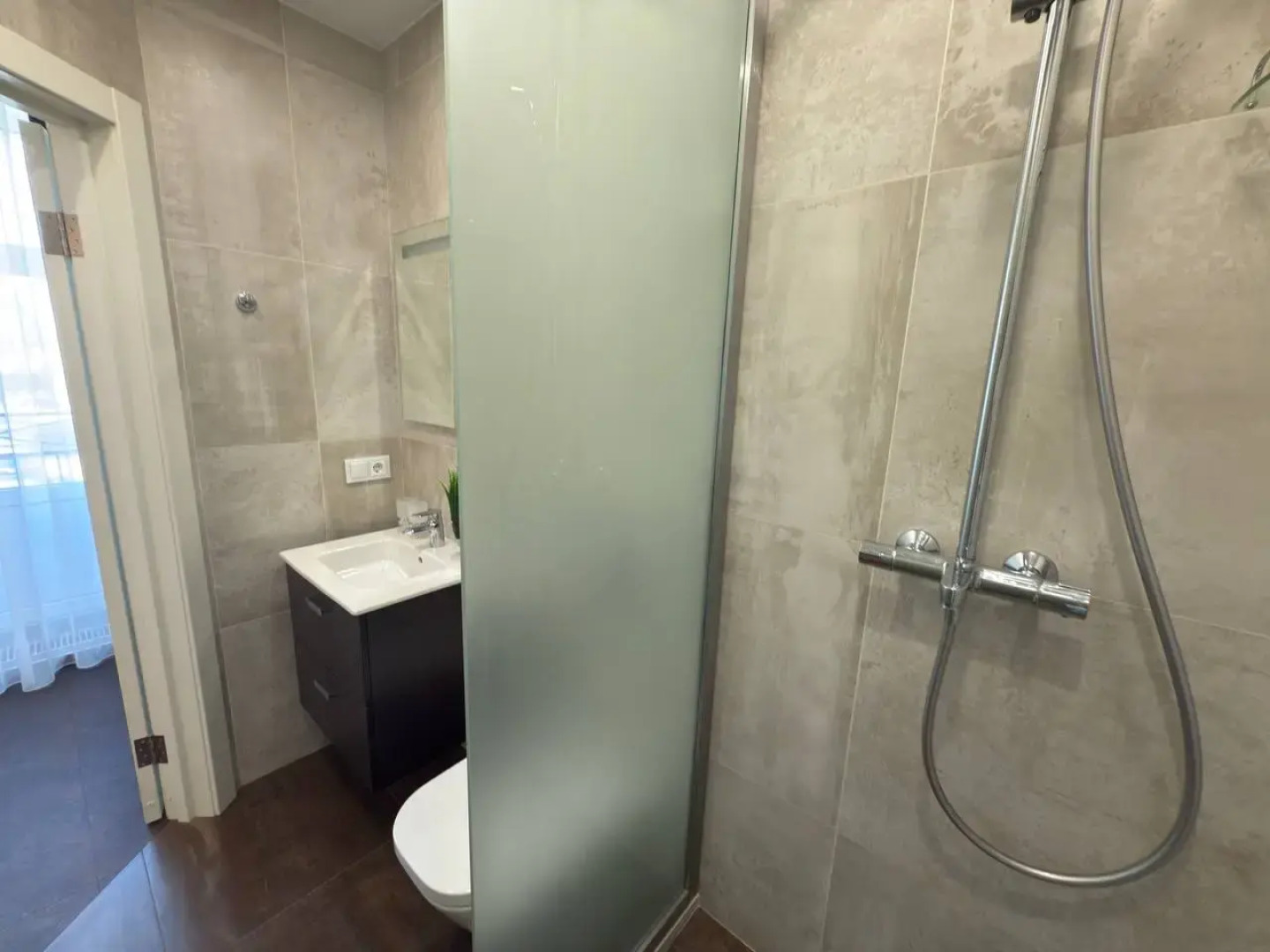 Апартаменты Deluxe c двумя спальнями и сан. узлами на Баумана ApartKazan