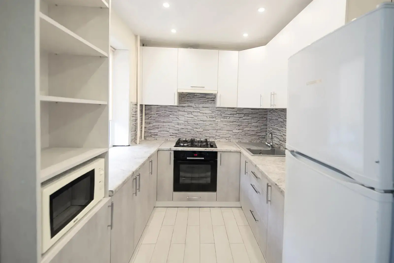 Квартира на Яшина 40 НаСутки35