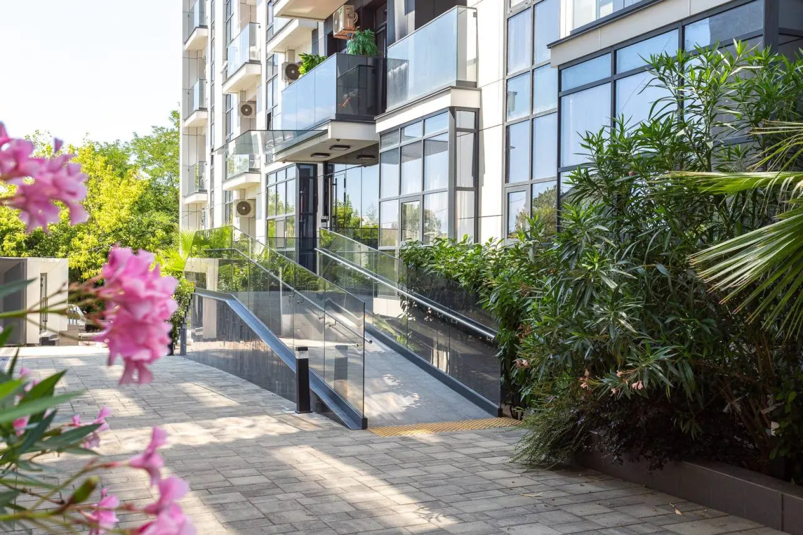 Апартаменты Фестивальный Lamare 2 с Балконом Рядом с Парком Дендрарий