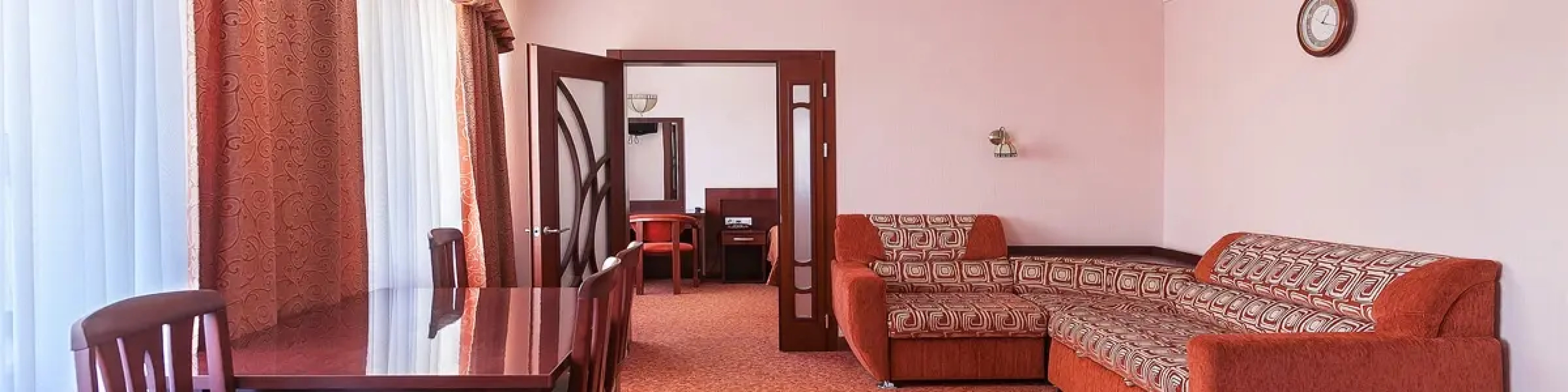 Отель Кавказ