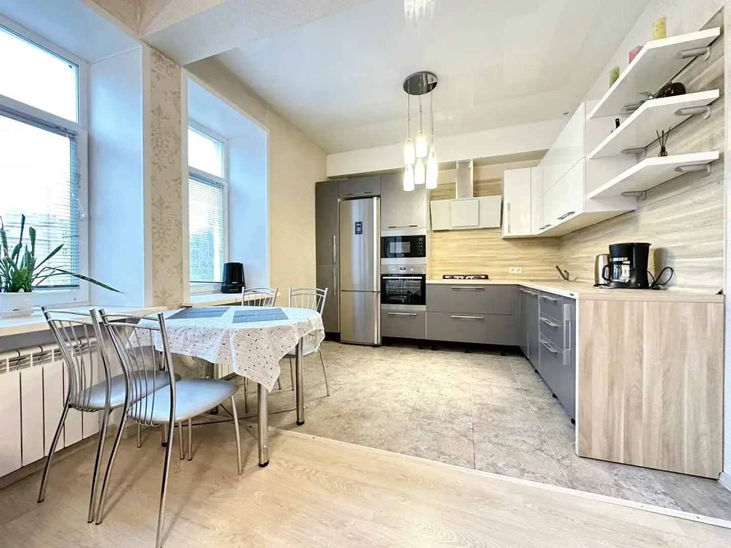 Квартира Трехкомнатная в центре на Орджоникидзе рядом с Набережной