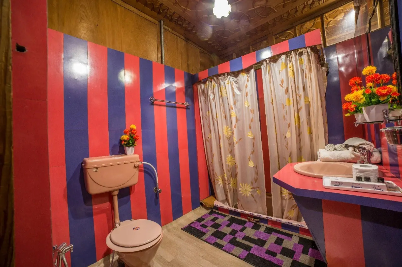 Отель Swan Group Of Houseboats