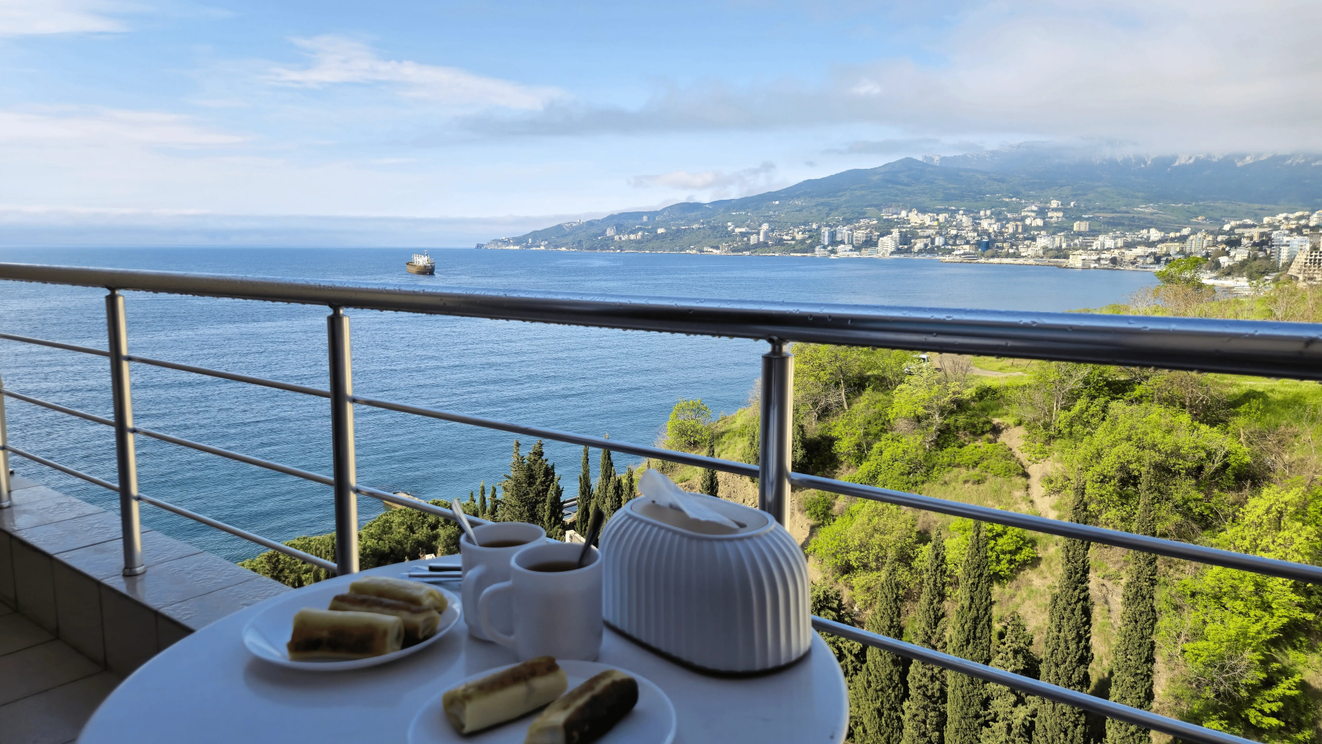 Квартира двухуровневая с панорамным видом на море