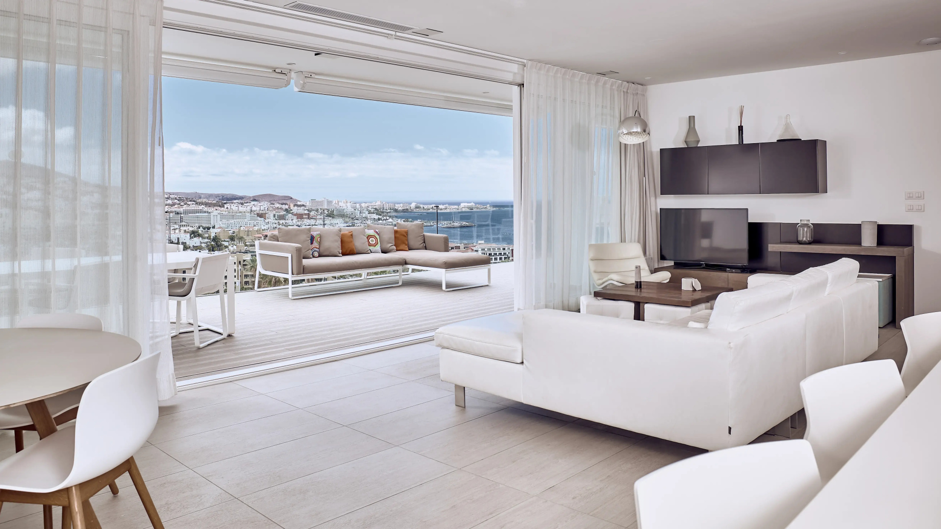 Отель Baobab Suites