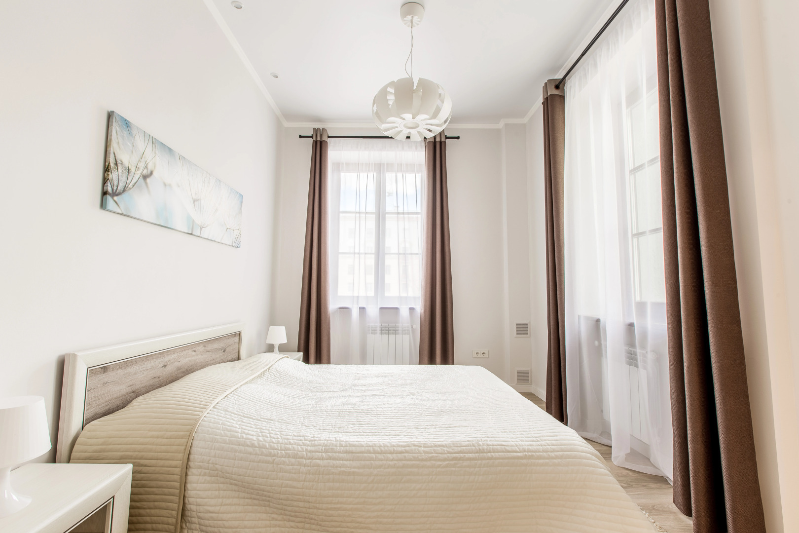 Апартаменты с Двумя Спальнями и Гостиной на Проспекте Независимости