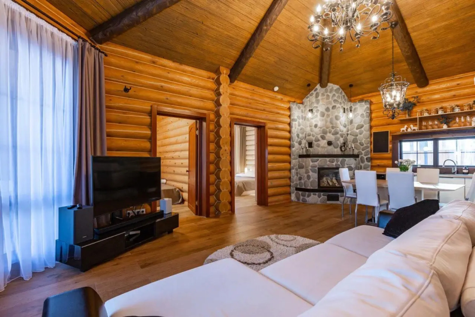 Частный Дом Избушка в Соснах с Бассейном и Хамамом