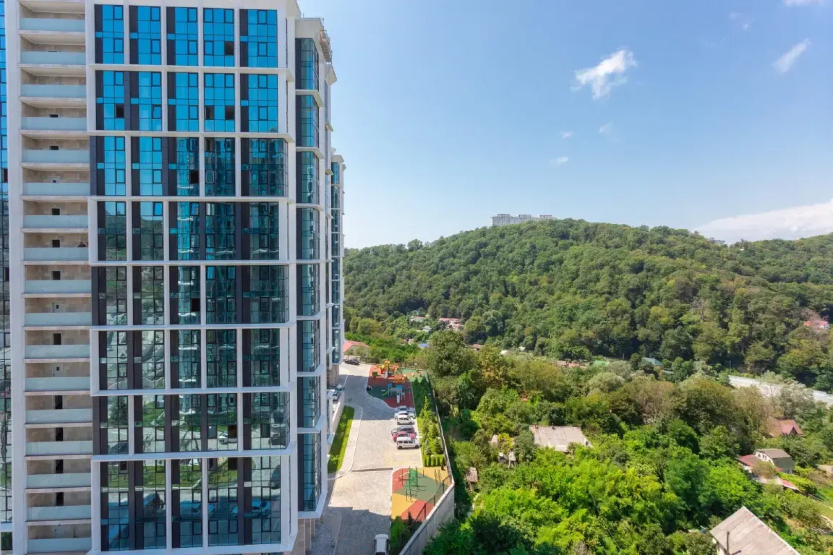 Апартаменты Сочи Парк Lamare Двухкомнатные с Панорамным Видом на Горы