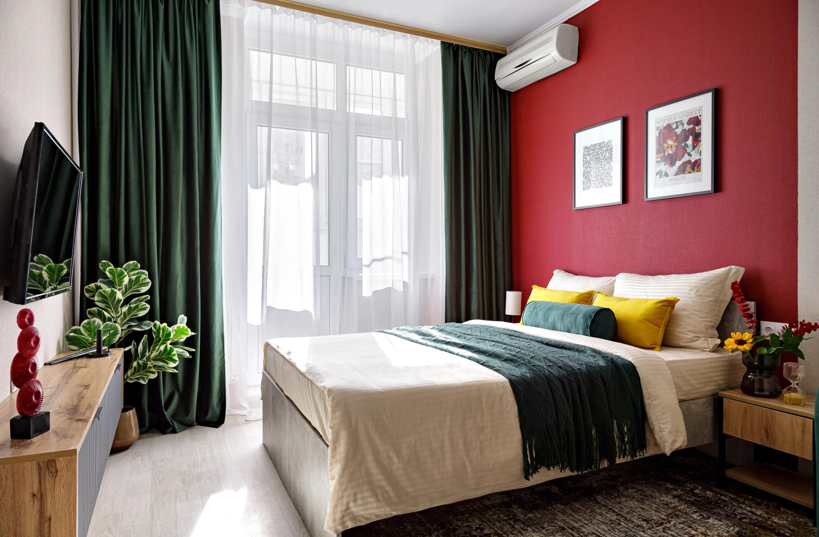 Апартаменты Студия у Парка Галицкого с Парковкой и Круглосуточным Заселением