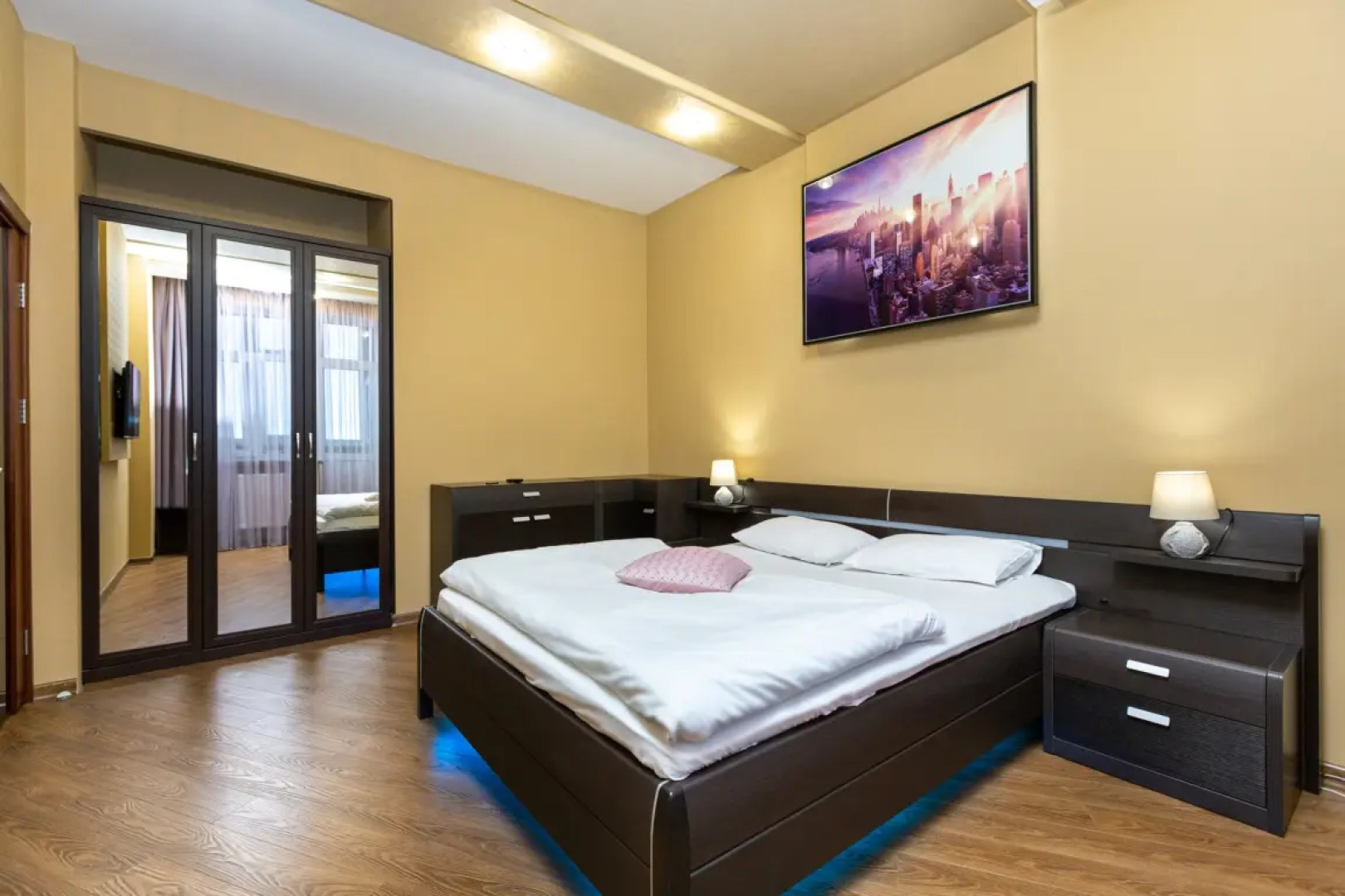 АПАРТАМЕНТЫ REHOME24 на 12 этаже