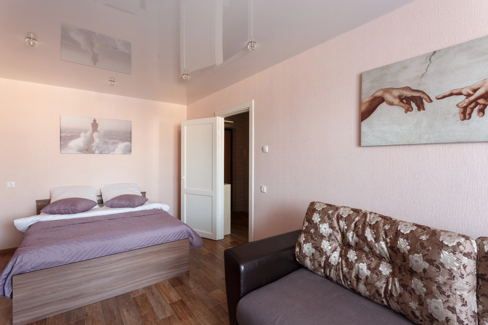 Апартаменты Живи Уютно у Ледового Дворца