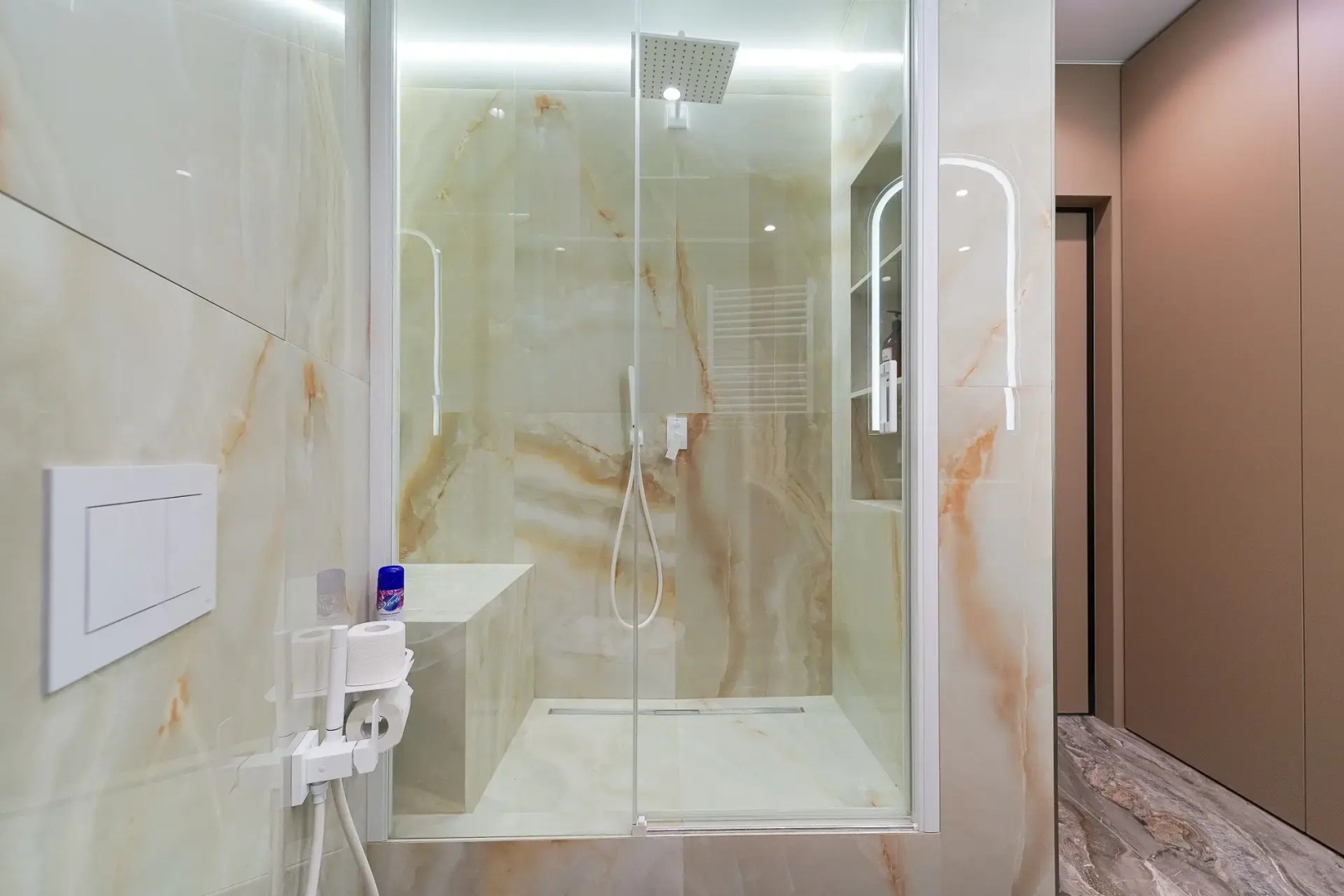 Квартира стильная двухкомнатная VIP на берегу реки