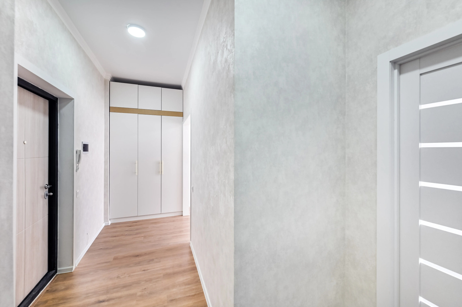 Апартаменты однокомнатные возле Хан-Шатыра I блок