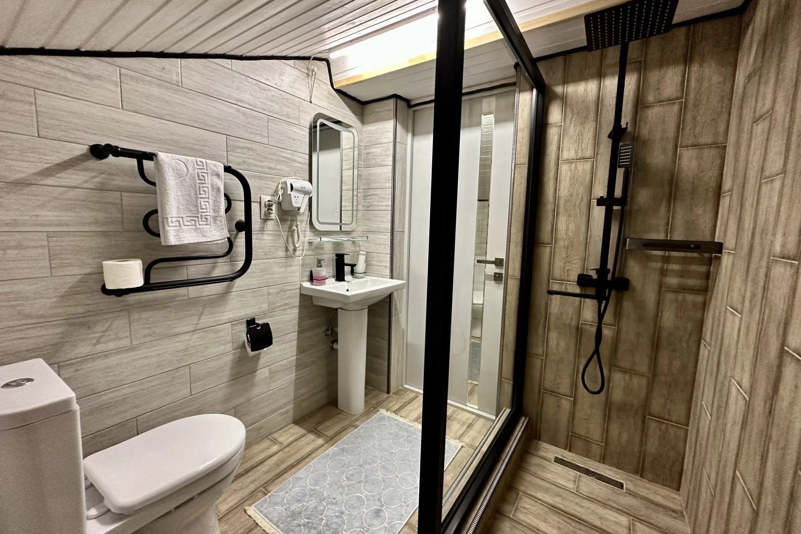 Миррос Субай Отель Домбай