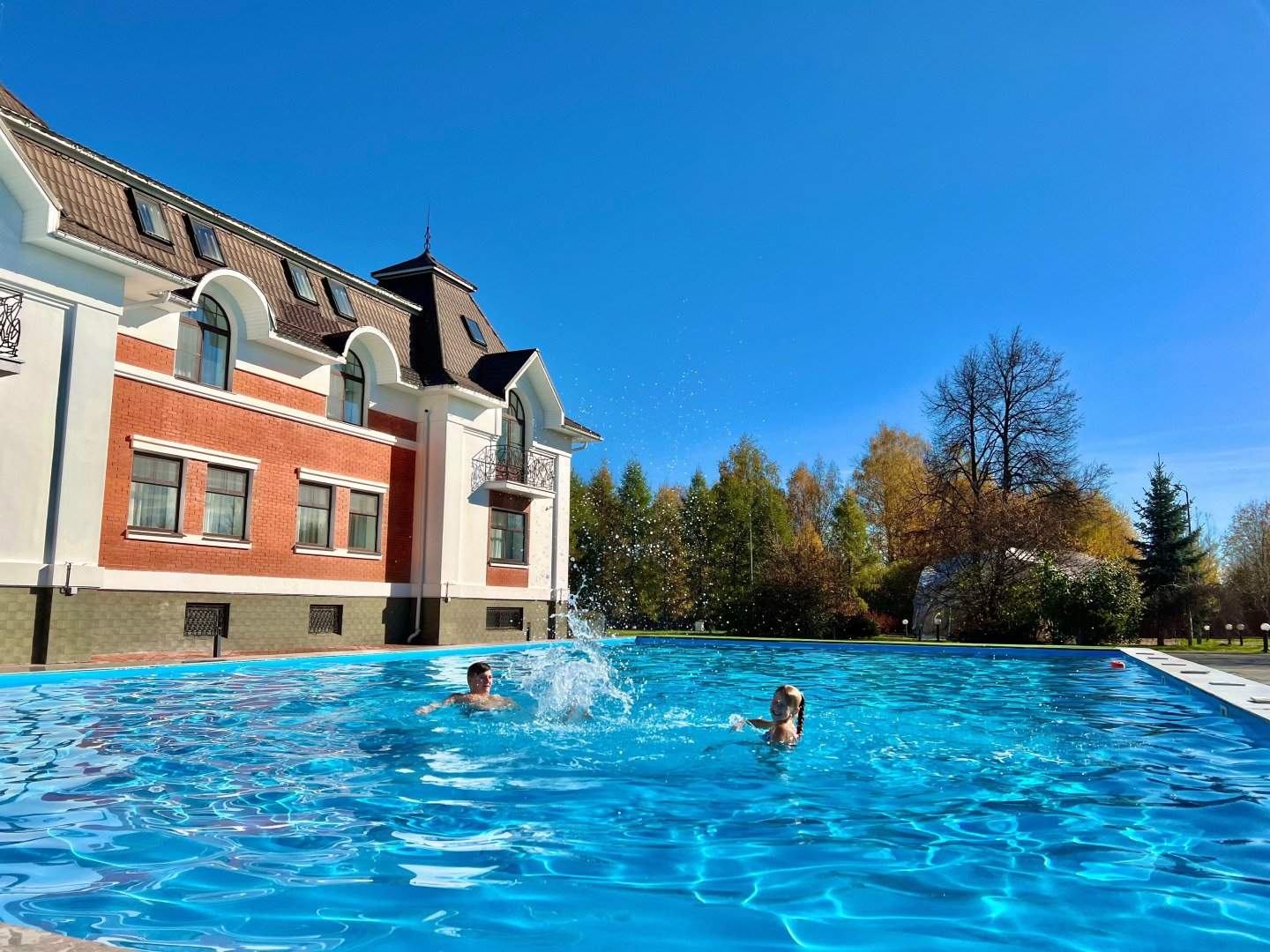 Отель Вилла Альпина