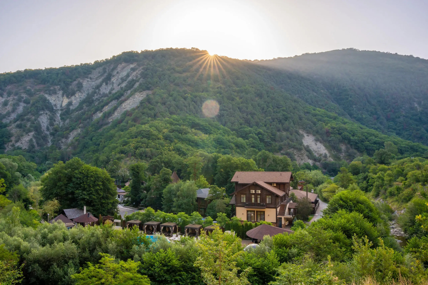 Отель Загородный Клуб Лесная Заимка