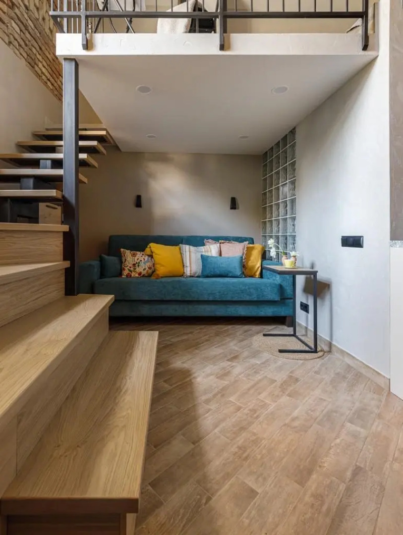 Квартира Двухуровневая Студия в Центре с Сауной