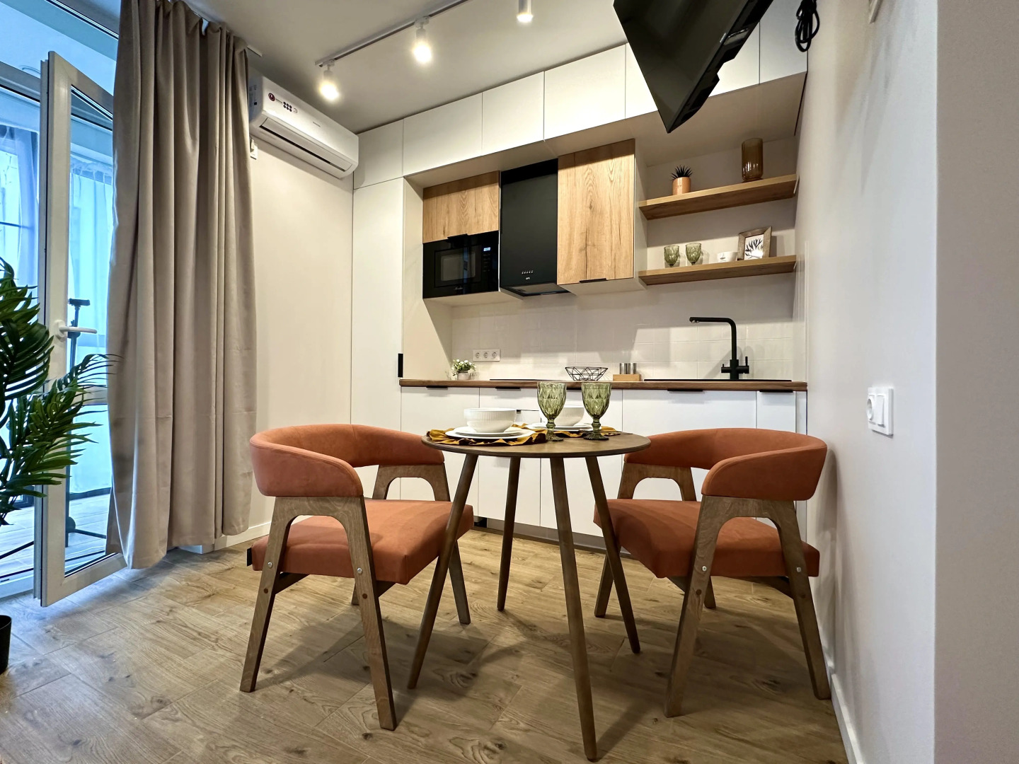 Апартаменты уютные рядом с Мегой и Ипподромом