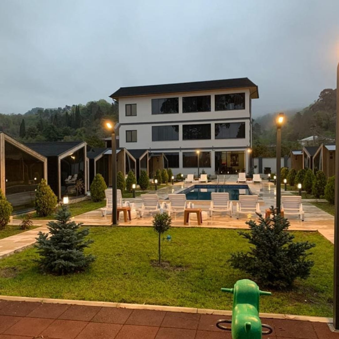 Отель Чёрный Слон