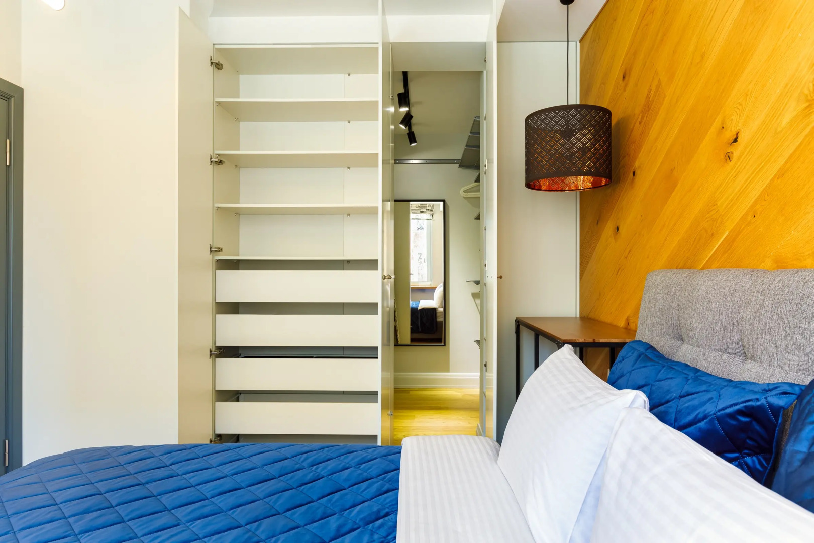 Квартира однокомнатная Good Karma недалеко от крейсера Аврора