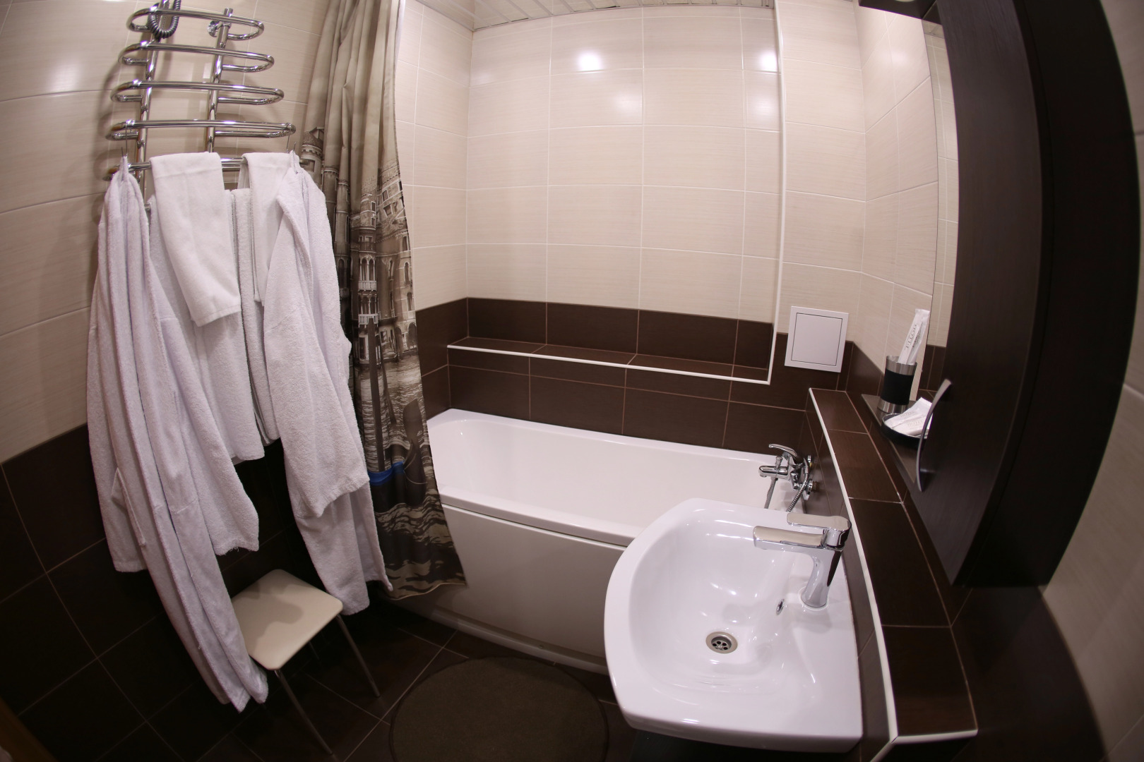 Отель Монерон