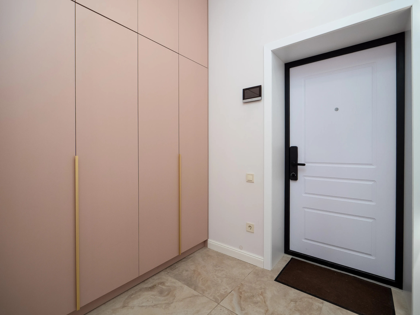 Квартира двухкомнатная в районе Меги 73