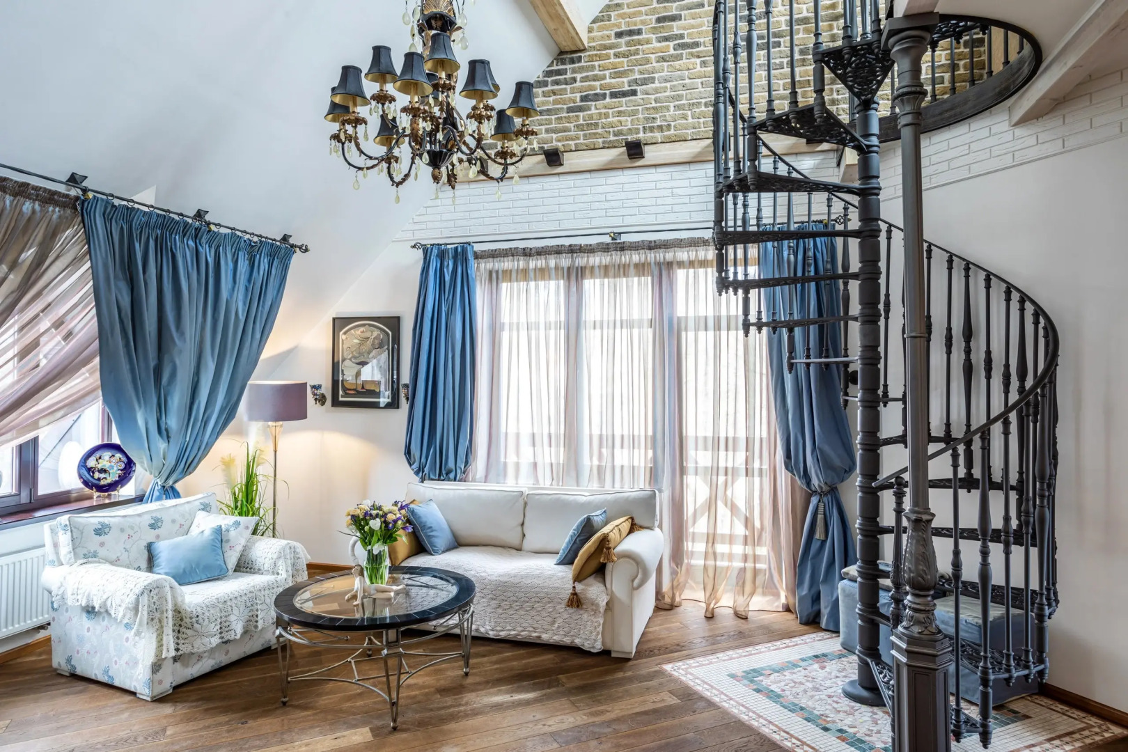 Квартира трёхкомнатная BookingApart с дизайнерским ремонтом в самом центре Светлогорска