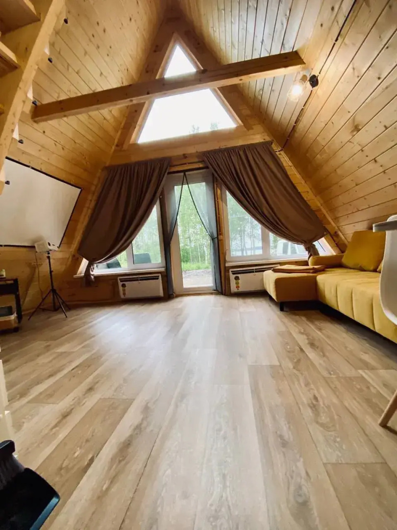 Шале с баней на берегу озера