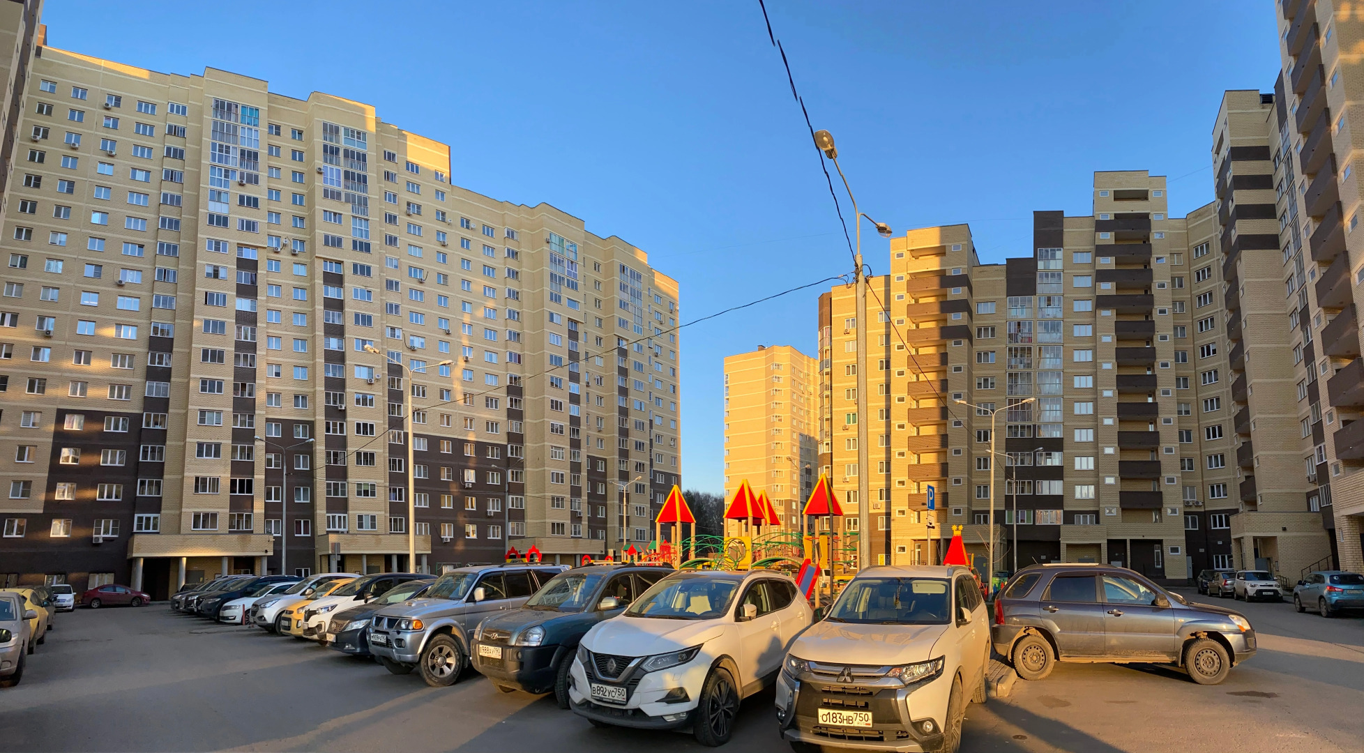 Апартаменты на улице Дмитрия Михайлова 4