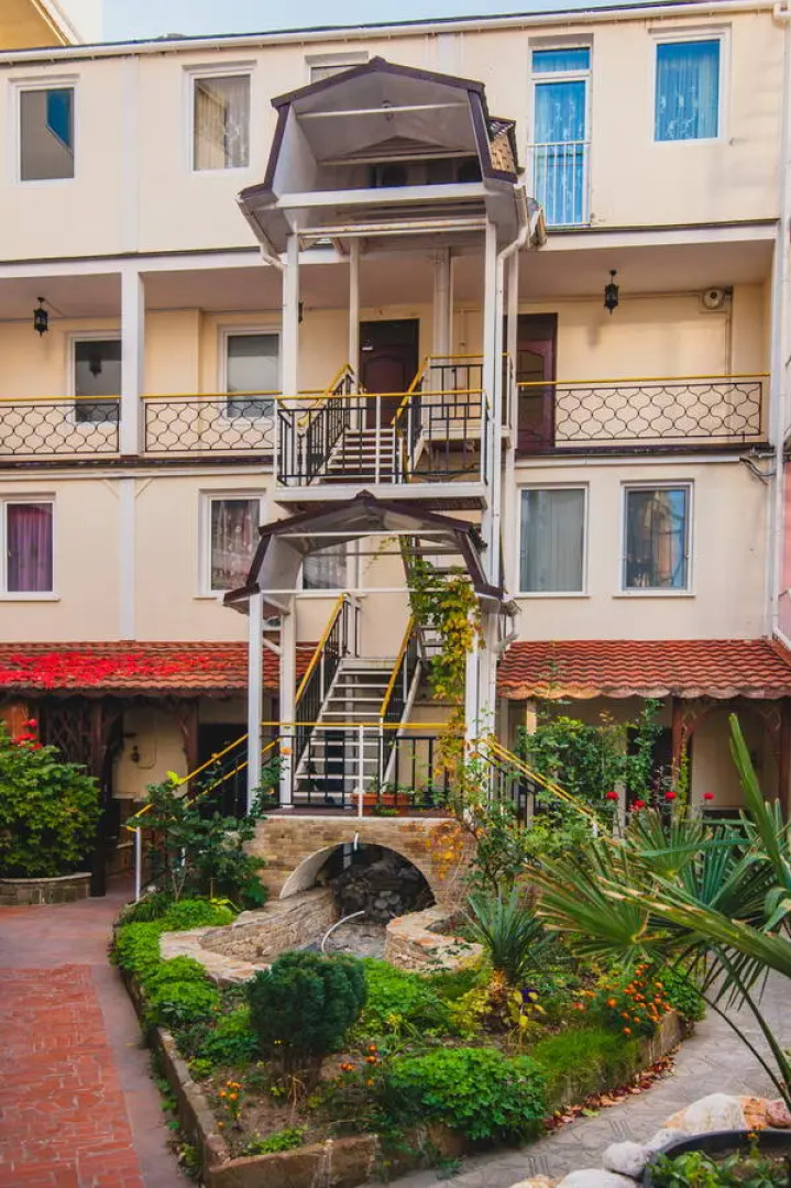 Divo Guest House near sea