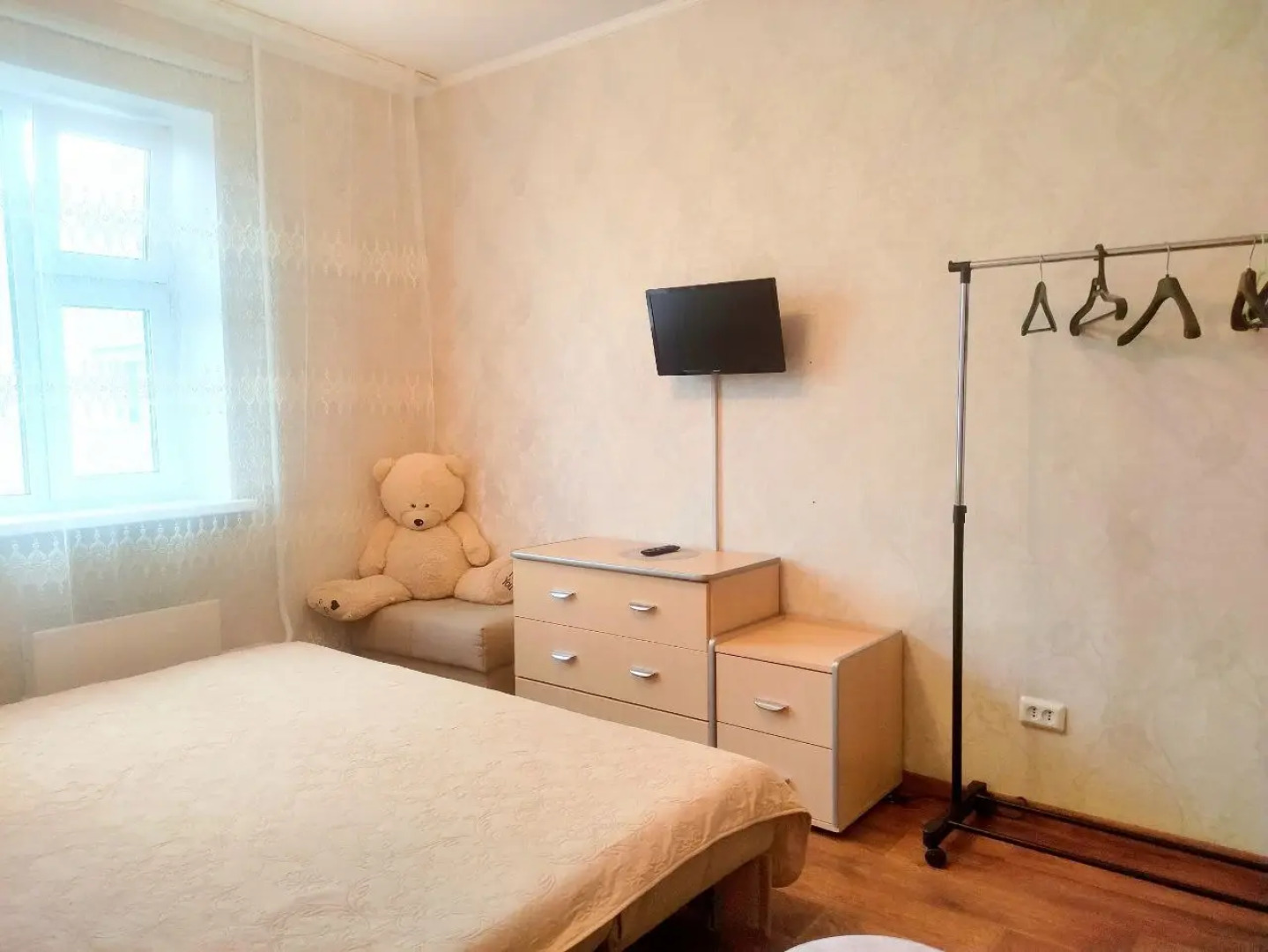 Квартира двухкомнатная рядом с торговым центром