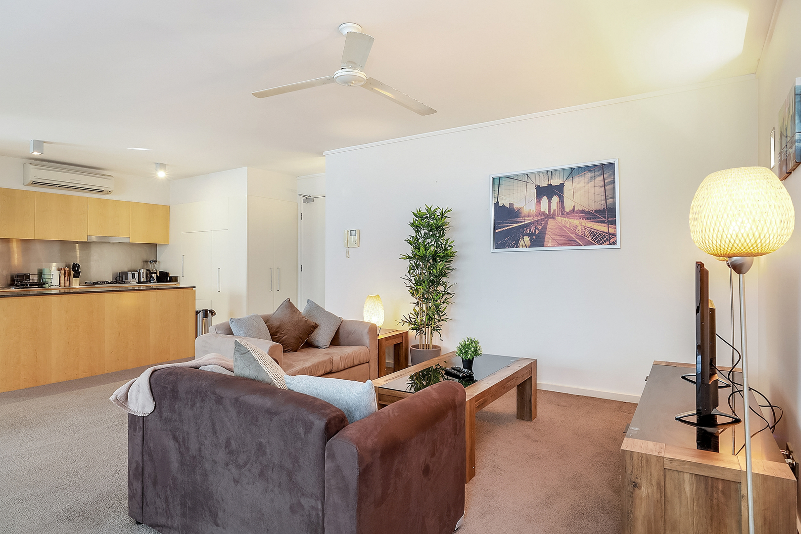 Апартаменты Furnished Near Central Business District