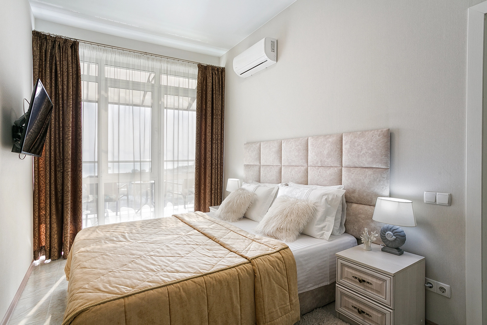 Апартаменты Щорса 42