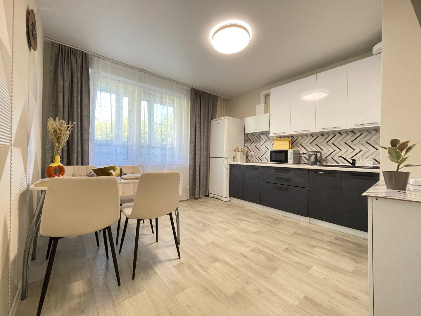 Квартира Максим д.1