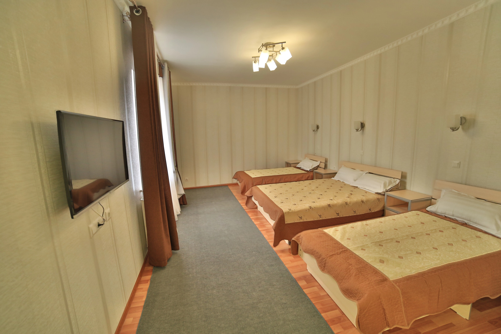 Отель Караван