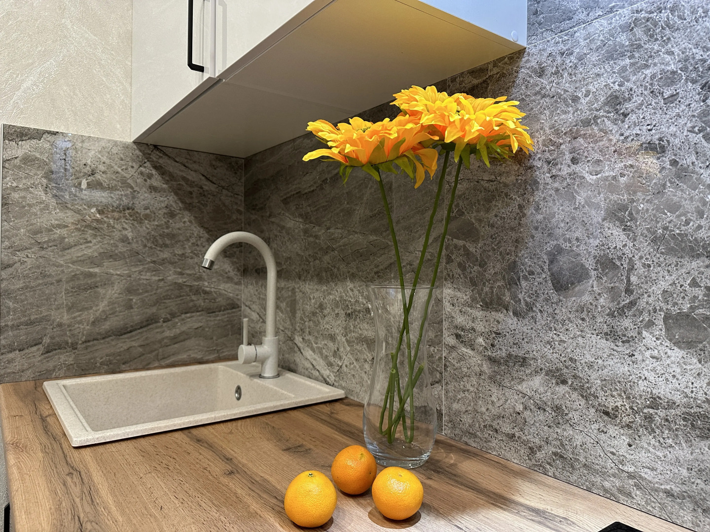 Апартаменты в цeнтрe Нижнего рядoм с Koлecoм oбoзpения и Канатной дорогой от Уют и Комфорт Нн