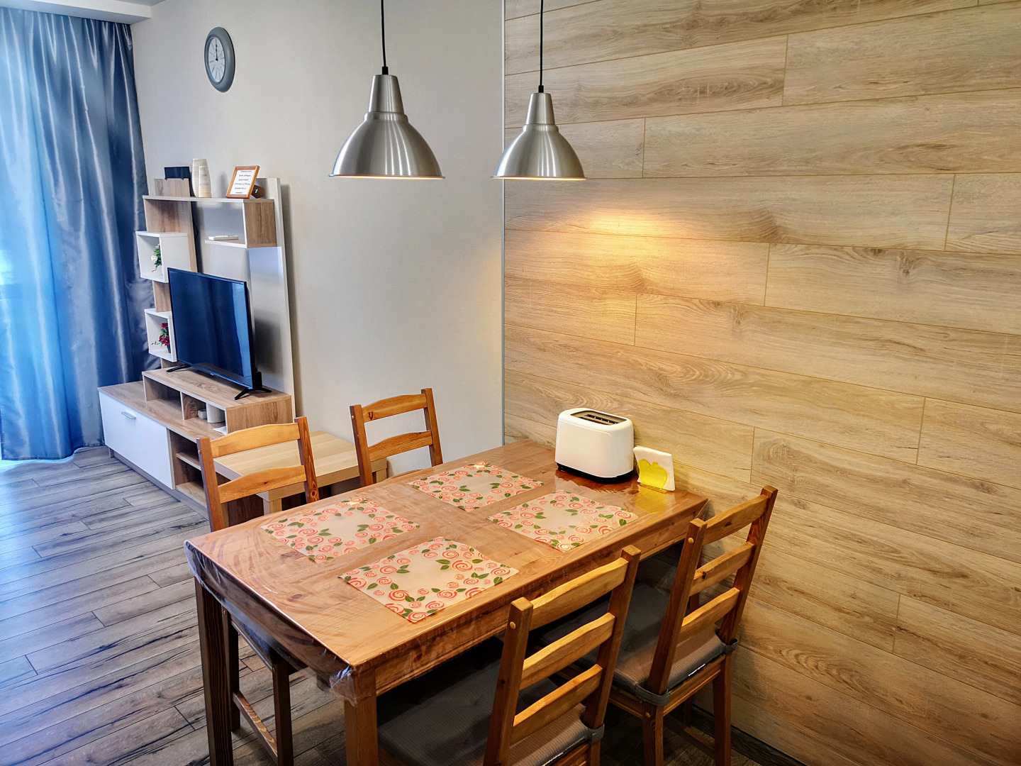 Апартаменты 1 на Ангарской 100а