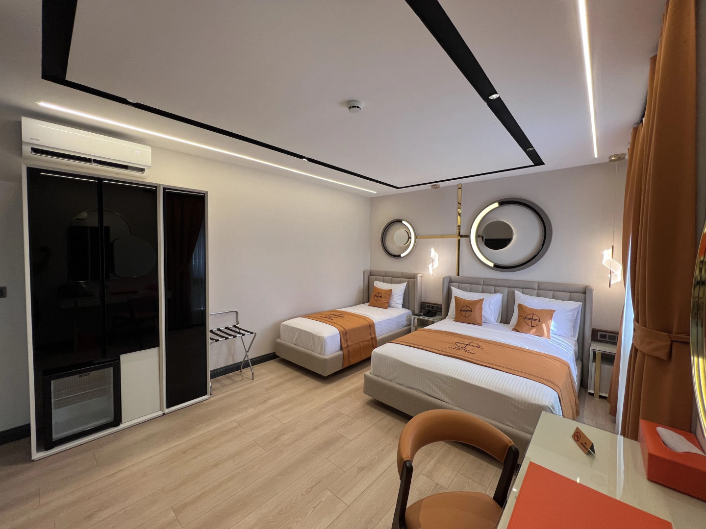 Hotel Elysian Airport