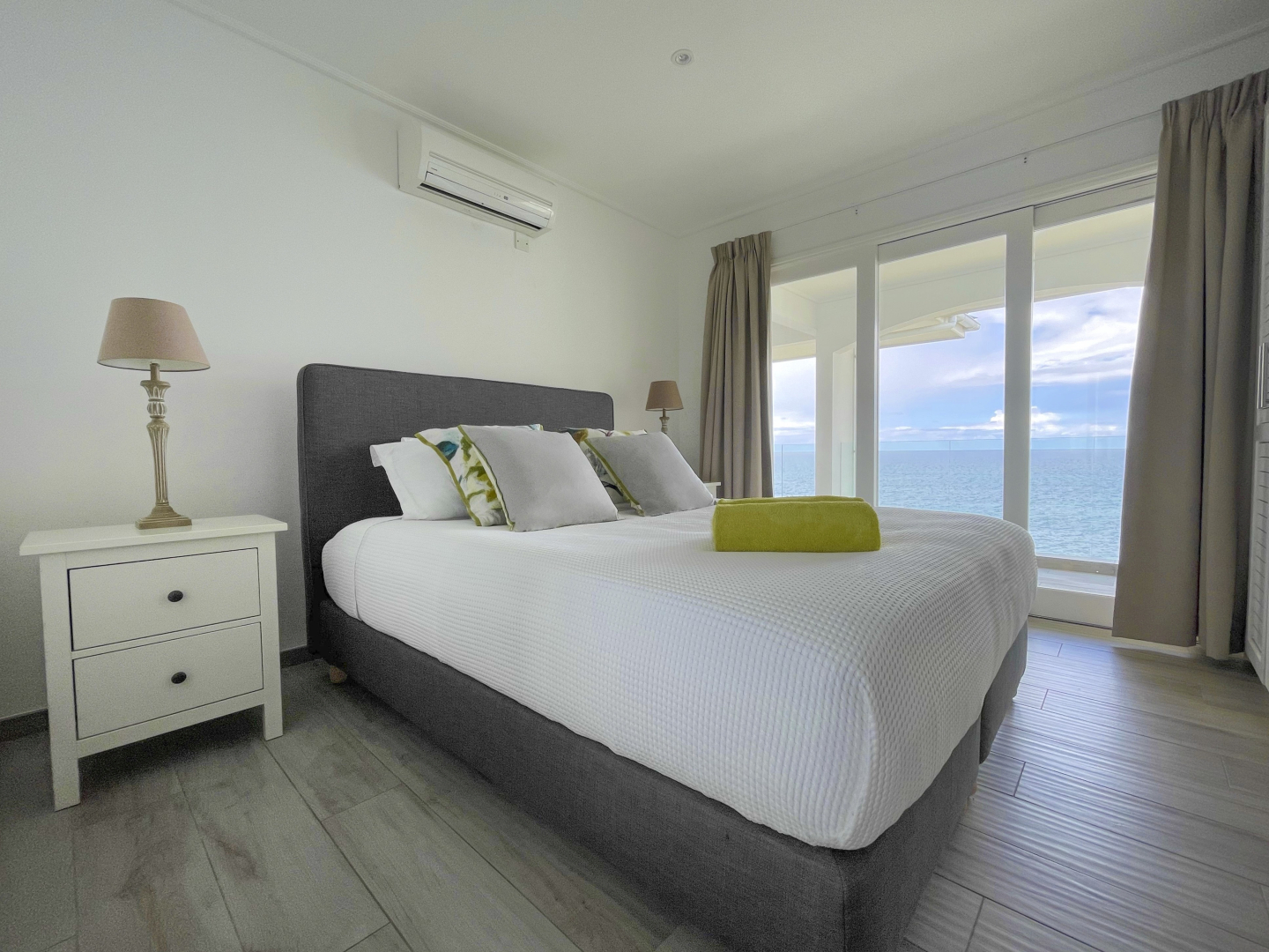 Вилла VallonEnd Beach Front