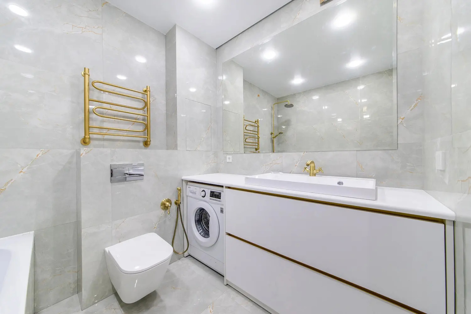 Квартира на сутки В 3 минутах от метро Парк Челюскинцев Подходит для командировок и отдыха Самозаселение Wi-Fi Кондиционер Кухня объединена с жилой зоной Отдельная спальня