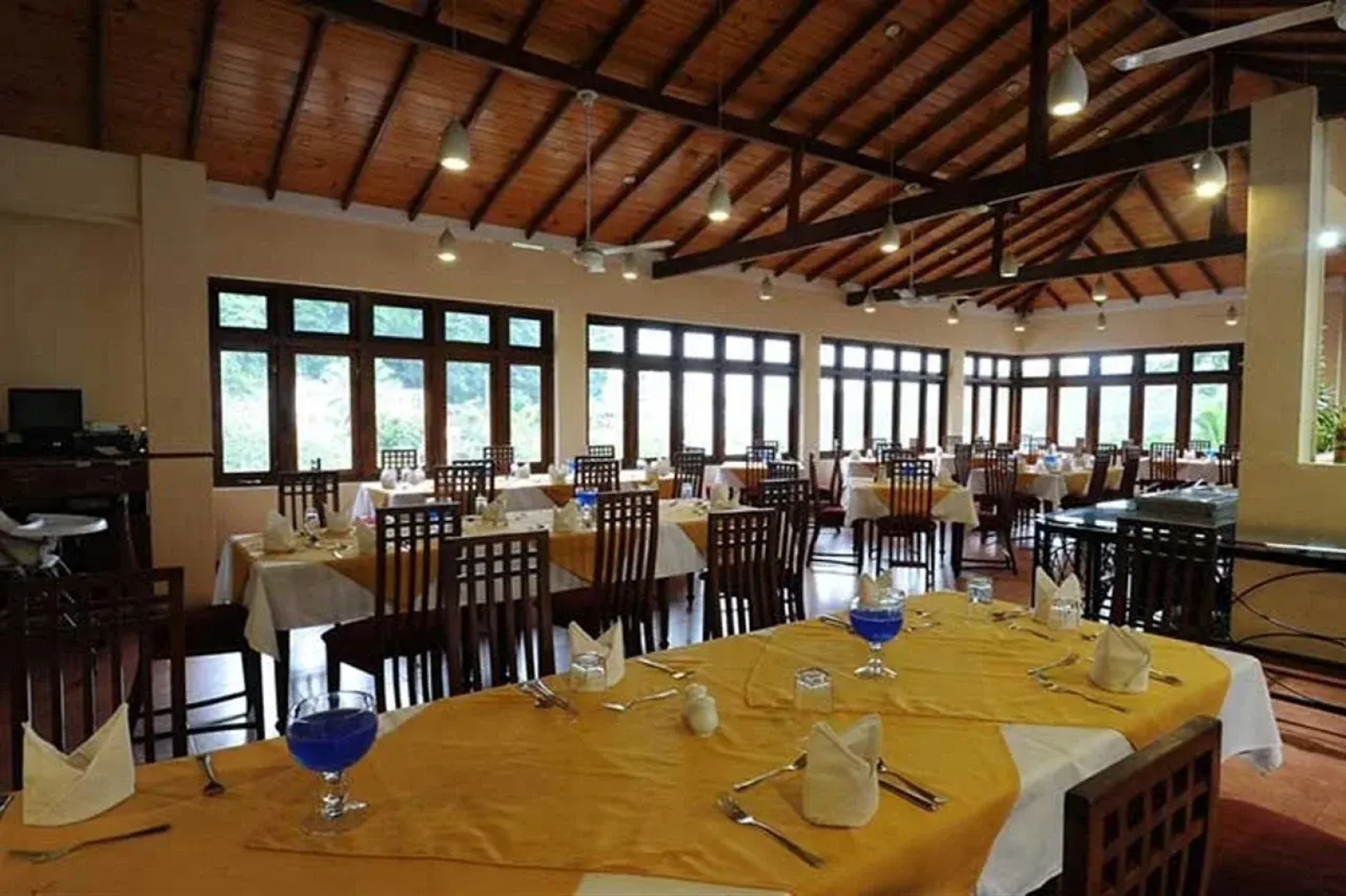 Отель Oak Ray Serene Garden Hotel