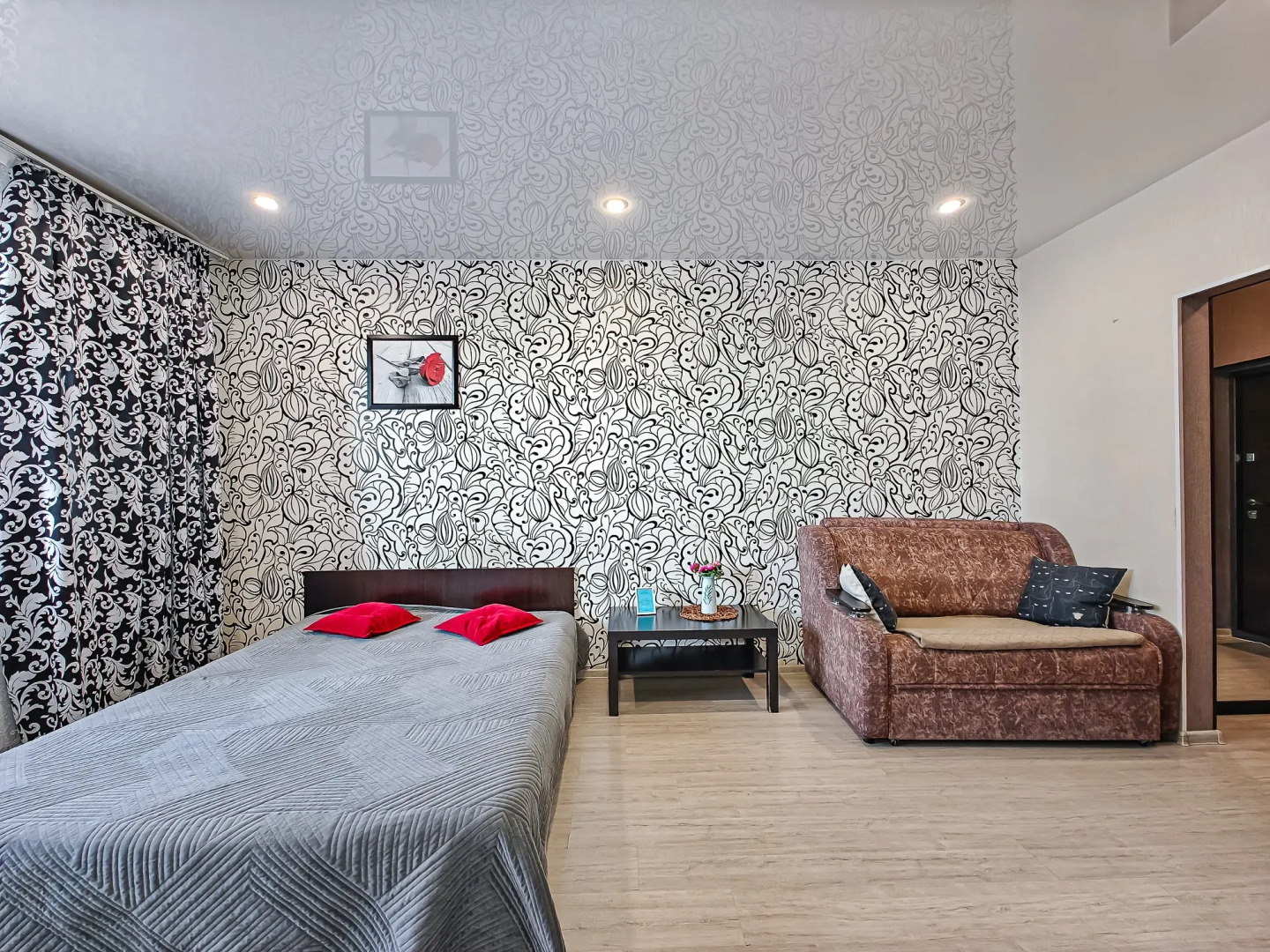 Апартаменты Фрунзе 49 этаж 17