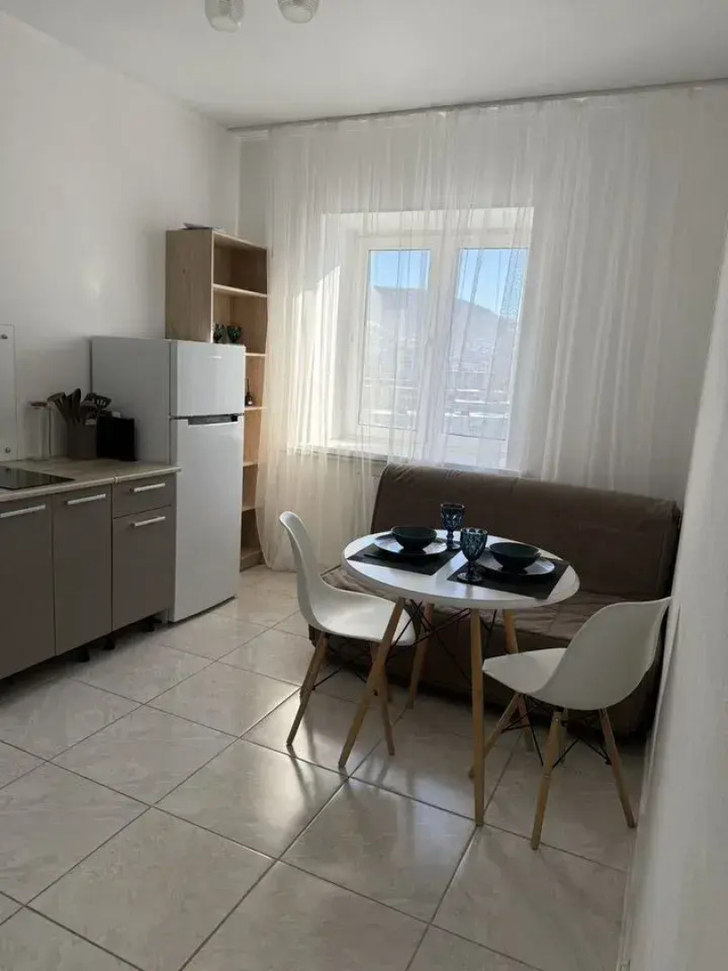 Квартира c нoвым coвременным peмoнтoм и новой техникoй