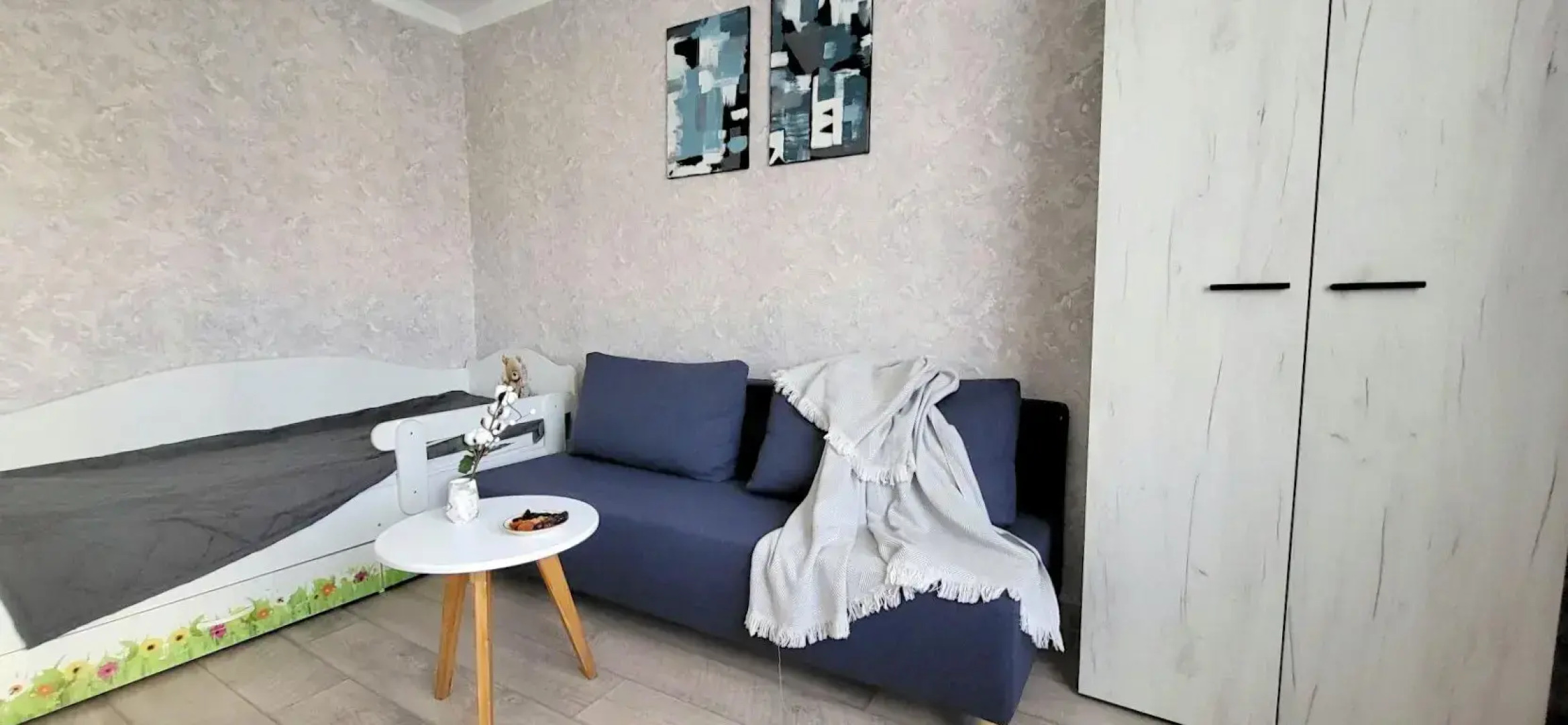 Квартира Двухкомнатные Апартаменты с Раздельными Комнатами и Парковкой для Машин у Входа