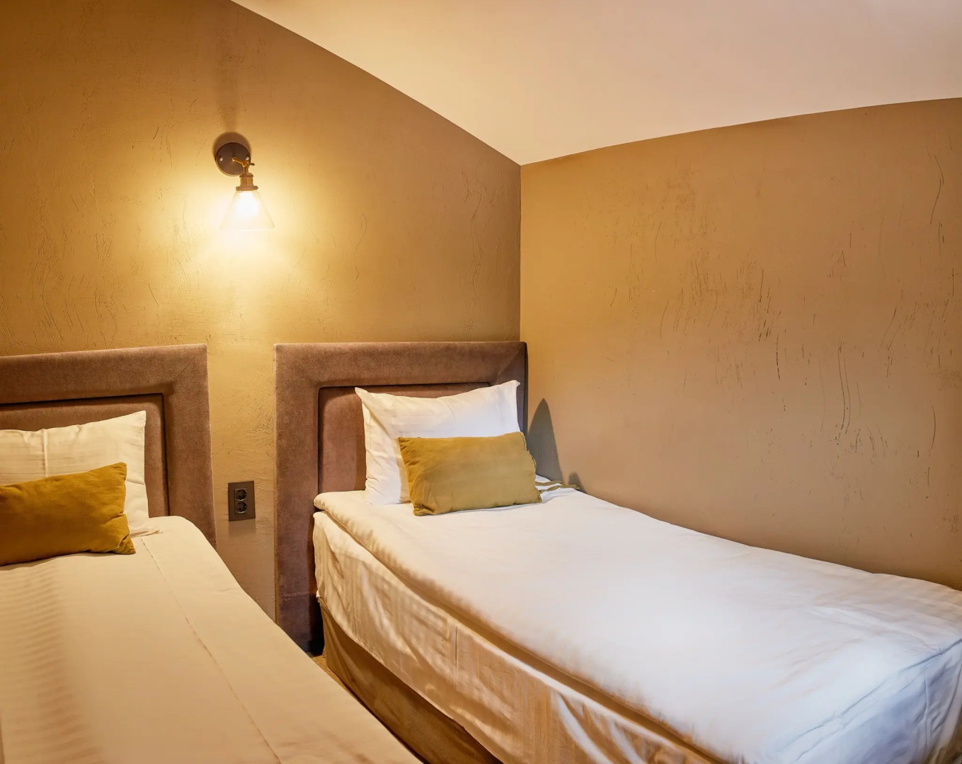 Отель Teghenis Resort