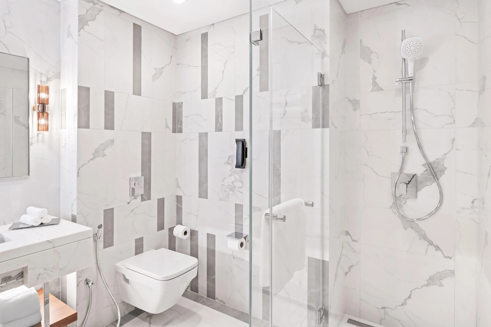 Holiday Inn Dubai al-Maktoum Airport, an IHG Hotel