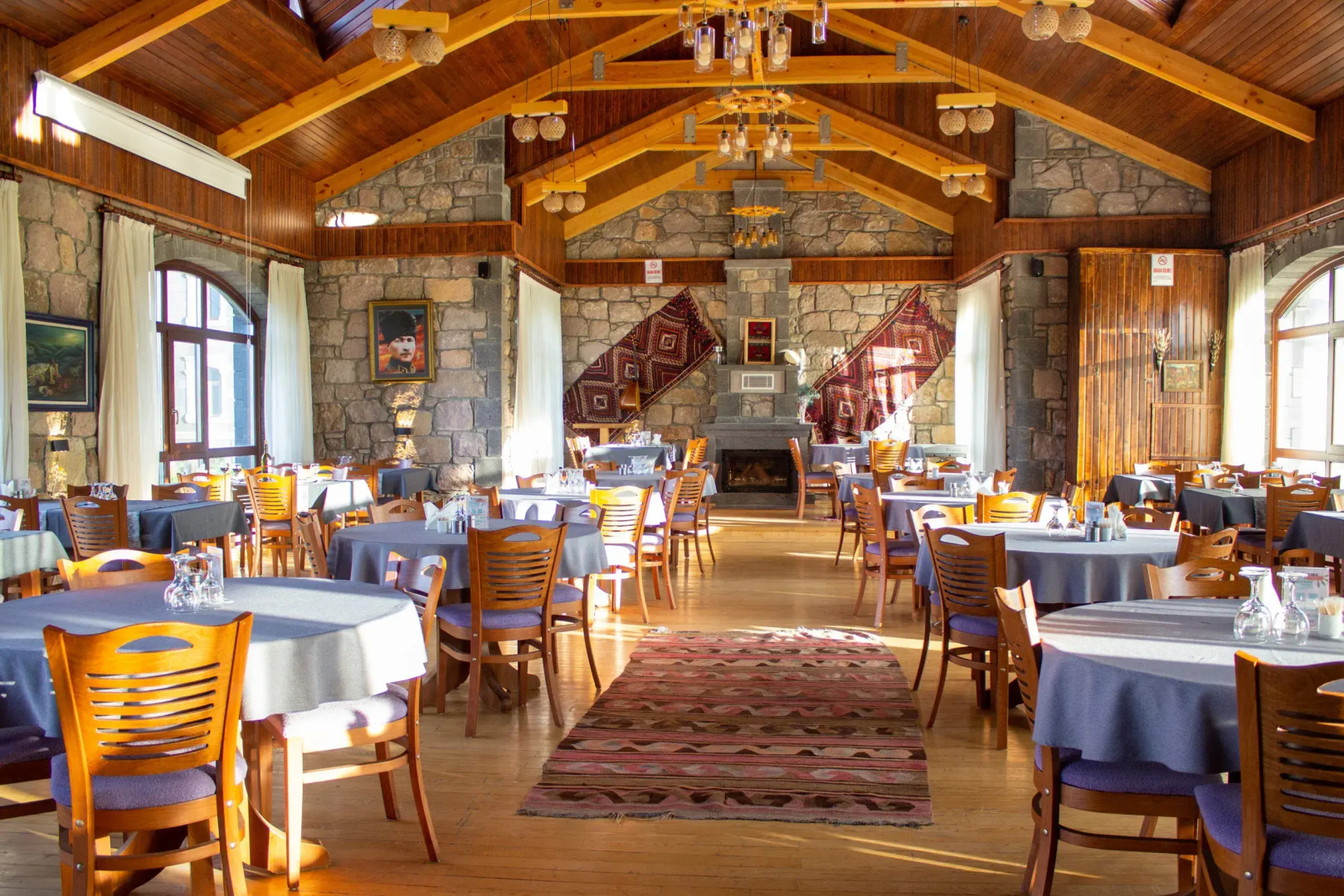 Отель Lake Cildir Lodge