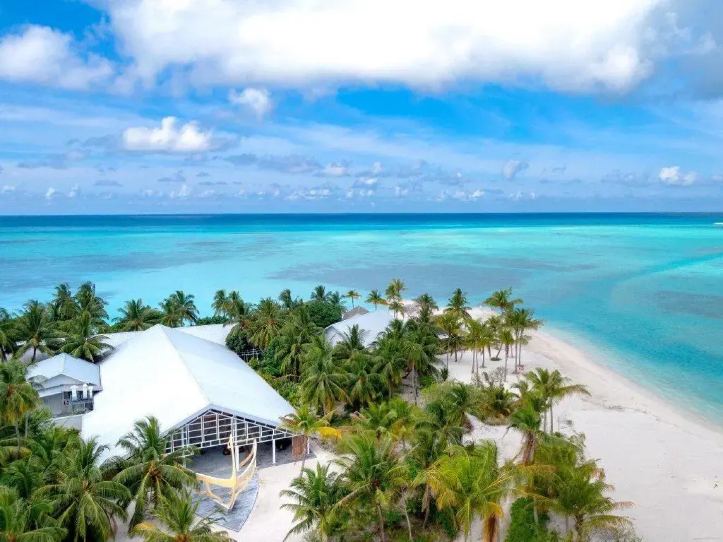 Курортный Отель Rahaa Resort