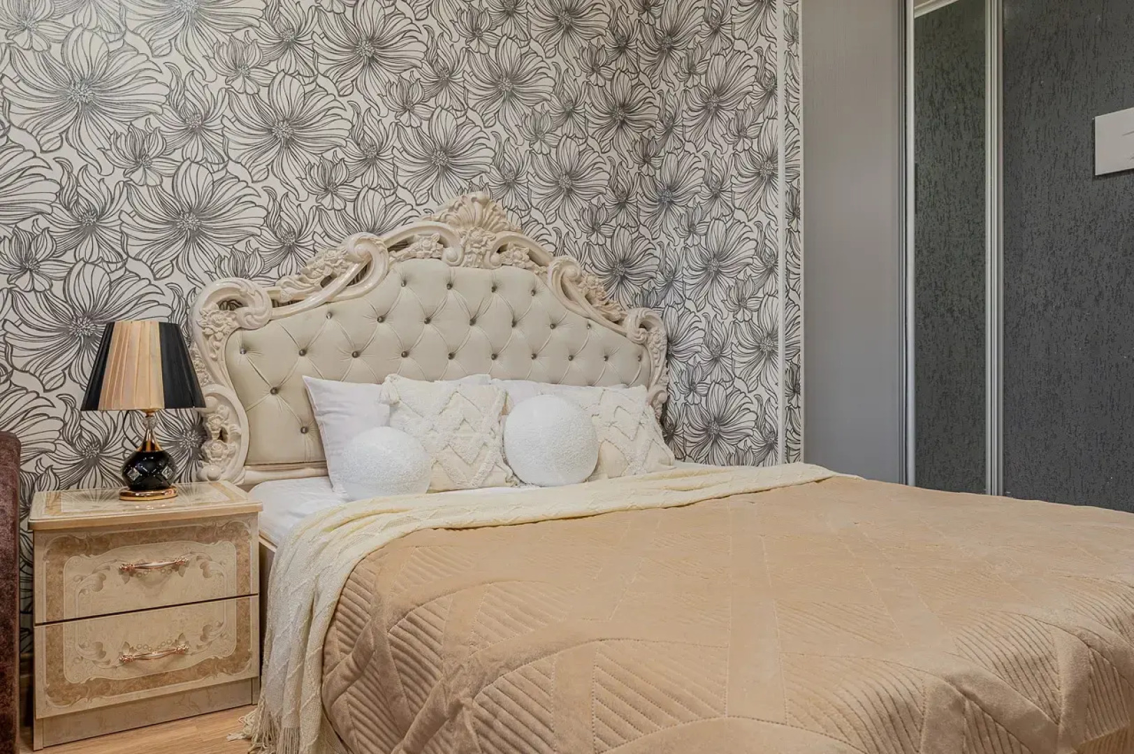 Апартаменты 109 Алексея Латышова 1