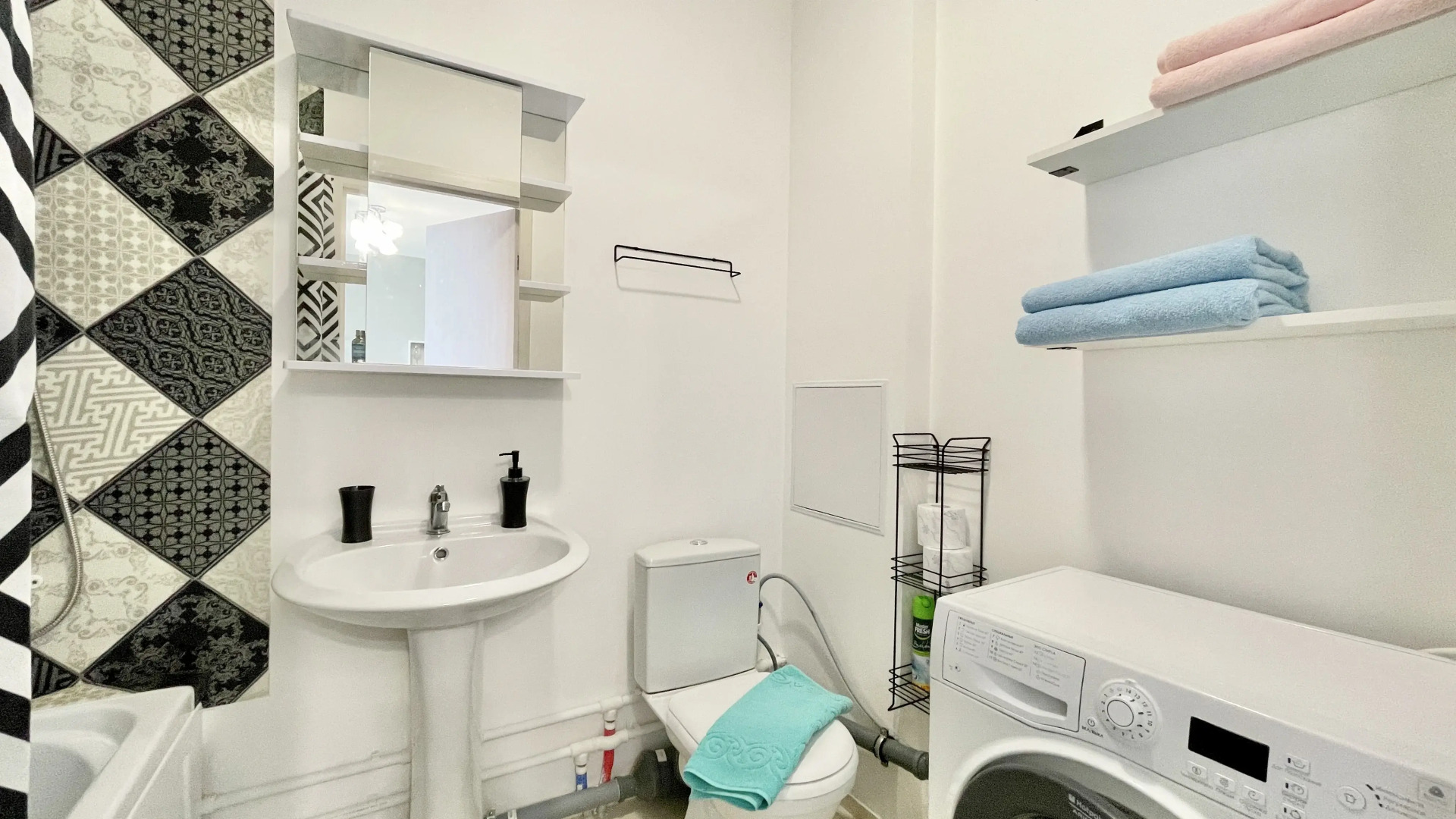 Апартаменты Chicago Aparts на Чемпионов 1 мкр. Солнечный